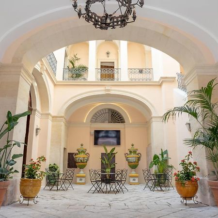 Il Cavaliere Al Borgo Antico Hotel Copertino Exterior photo