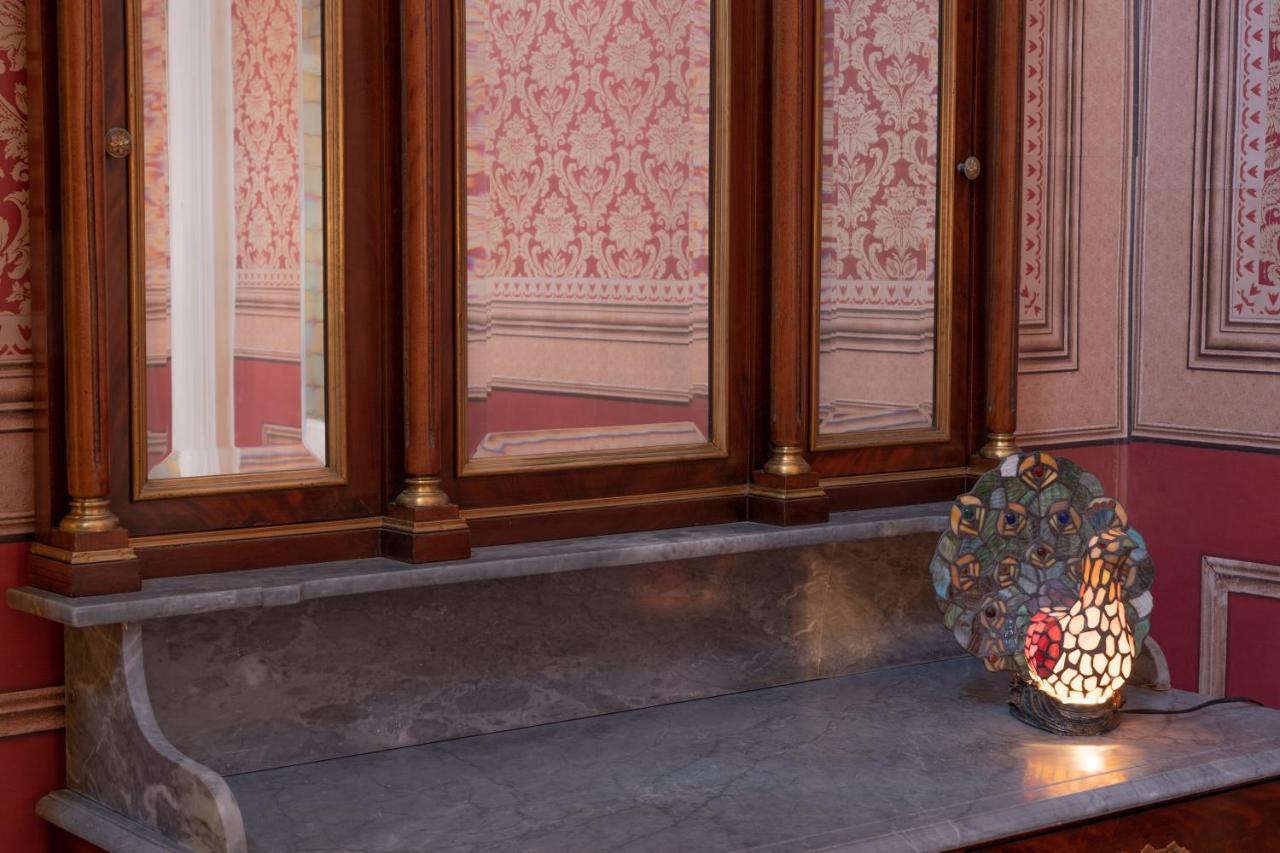 Il Cavaliere Al Borgo Antico Hotel Copertino Exterior photo