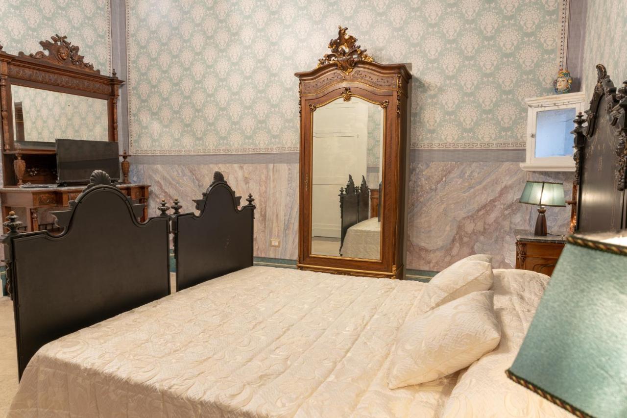 Il Cavaliere Al Borgo Antico Hotel Copertino Exterior photo