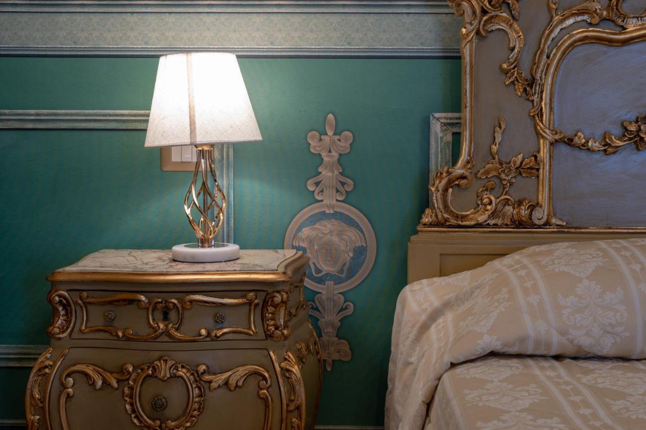 Il Cavaliere Al Borgo Antico Hotel Copertino Exterior photo