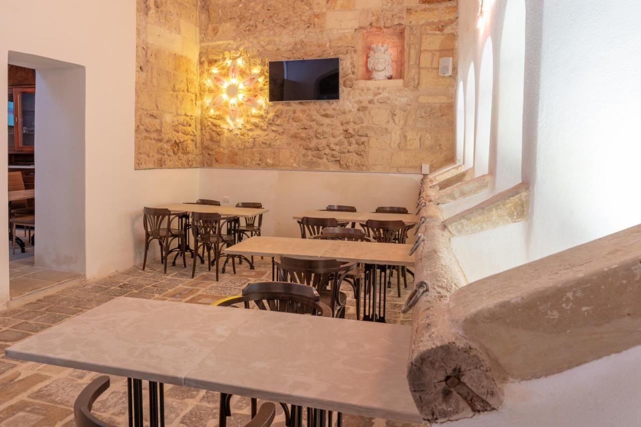 Il Cavaliere Al Borgo Antico Hotel Copertino Exterior photo